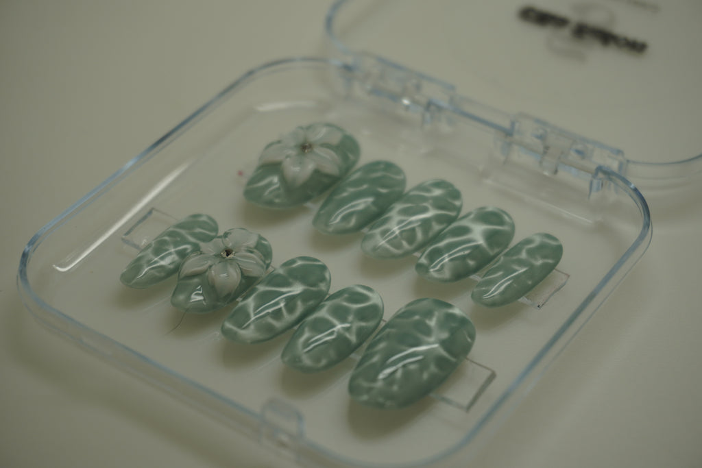 15 · Seafoam Marble