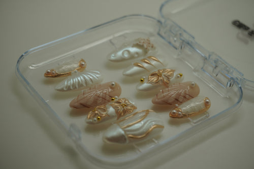 06 · Champagne Luxe