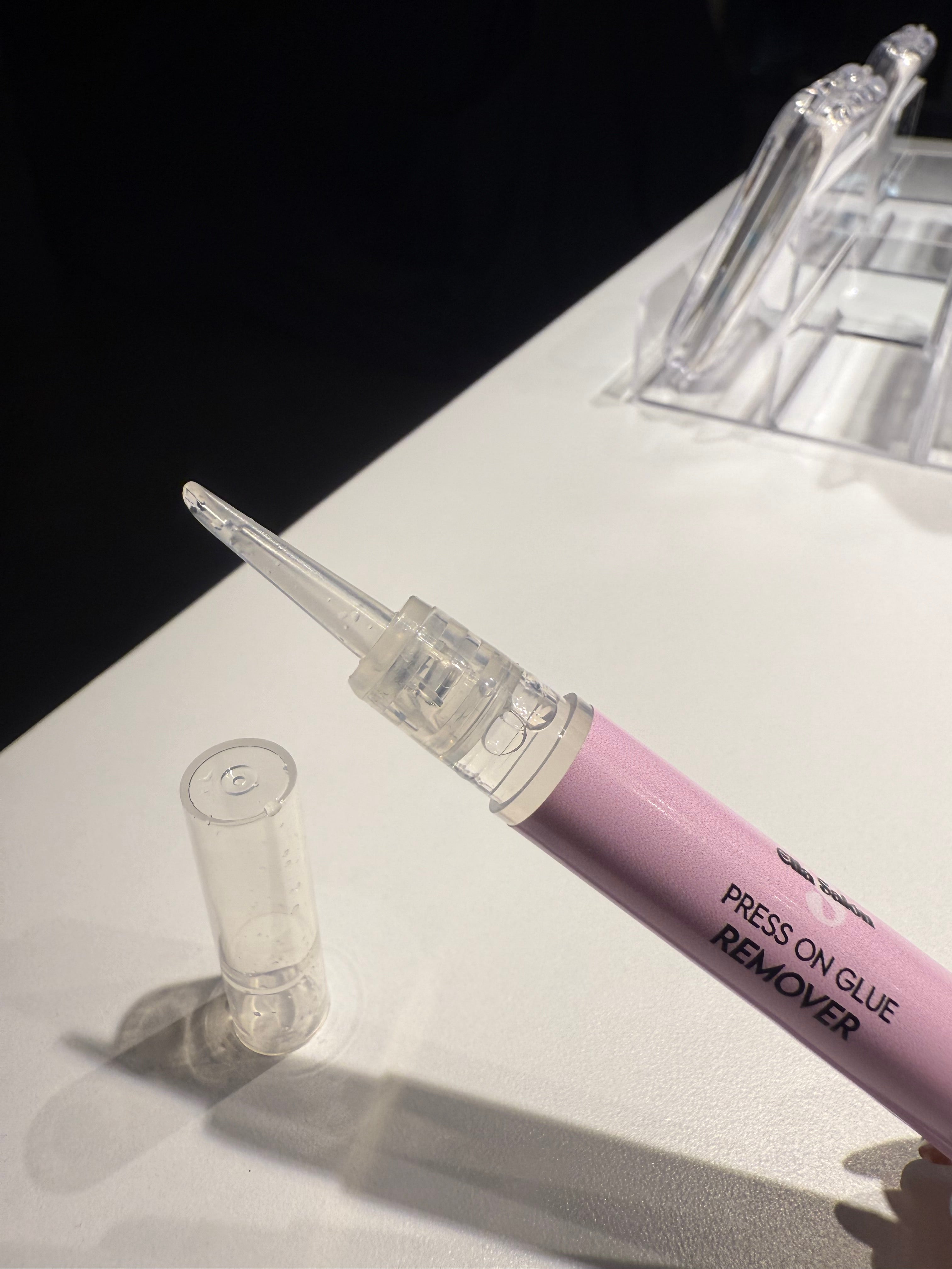 PRESS ON GLUE REMOVER